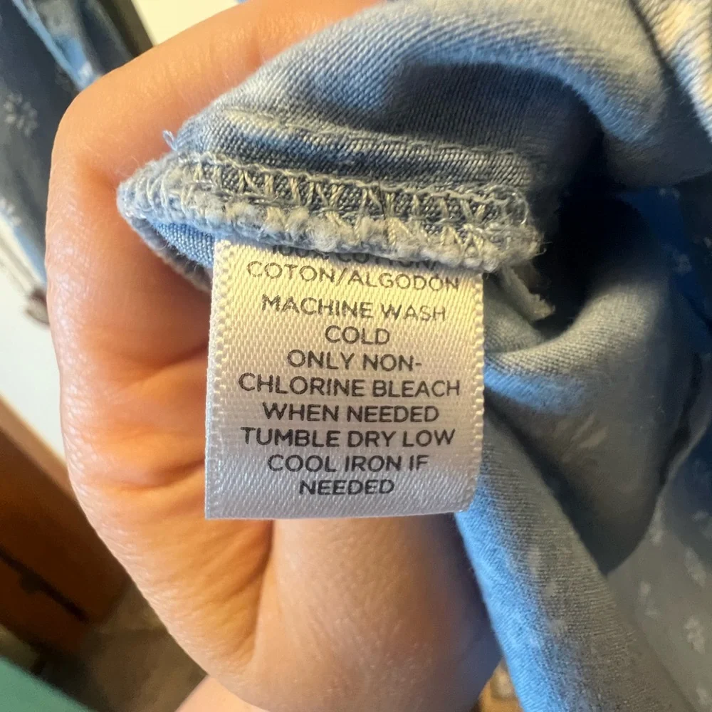 EUC Loft button up softened denim floral - size small - Picture 4 of 4